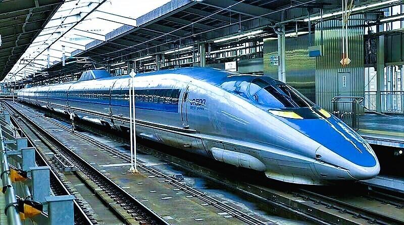 😭 近未来的「500系」、数年内に引退へ …